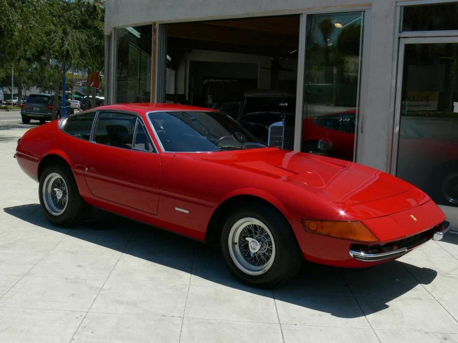  Ferrari 365 GTB/4 1971 года  (фото 13 из 15)